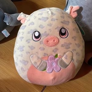 Rosie the Pig Squishmallow